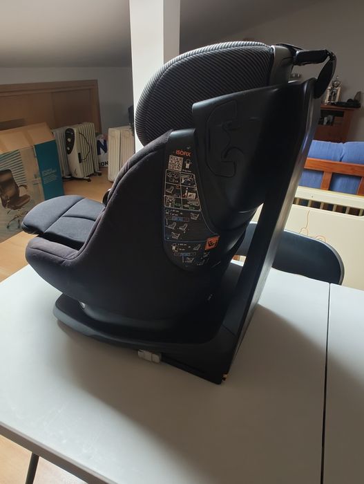 Cadeira Auto Bébé Confort Axiss Isofix (9-18kg) - Gira 90º - Instala c
