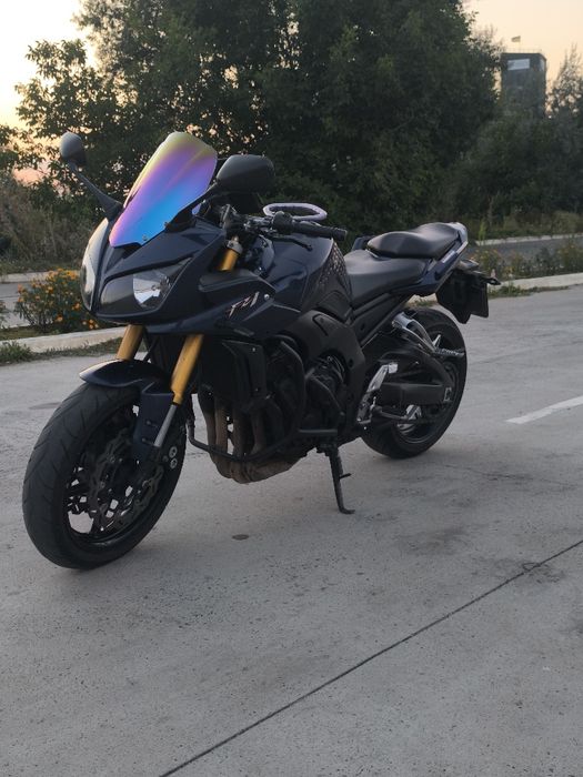 Продам Yamaha  Fazer fz1   литр