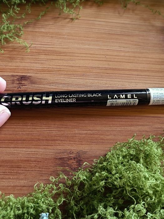 Eyeliner lamel crush