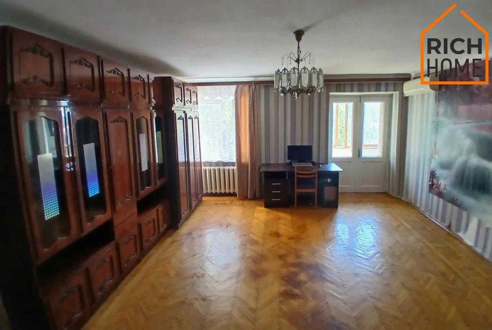 Продаж квартири • 2к • 72 м² • 4/5 поверх • Центр • #146625