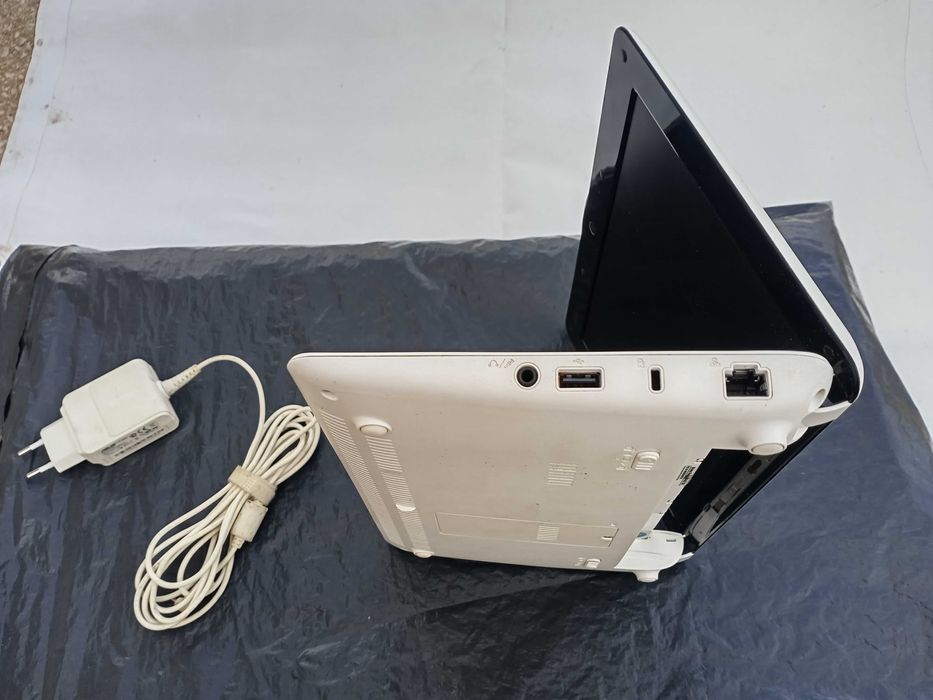 Asus EeePC Netbook64551963424257123