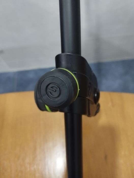 Aste de microfone gravity