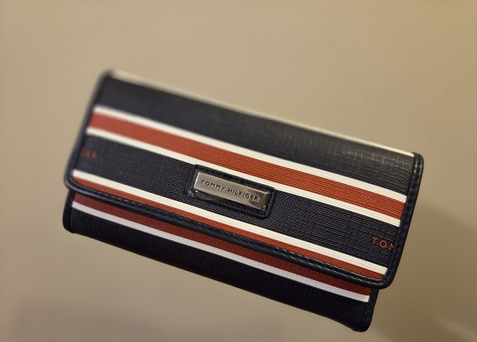 Tommy Hilfiger portfel nowy duży z metką