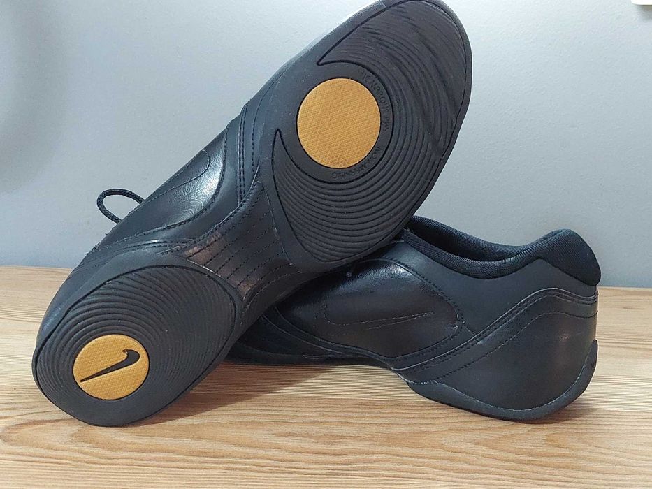 Sapatilhas / Ténis Nike N° 41 Nike preto com dourado Masculino