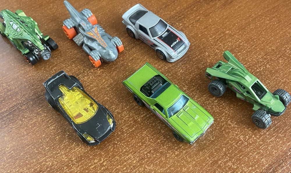 Машинки Hot Wheels
