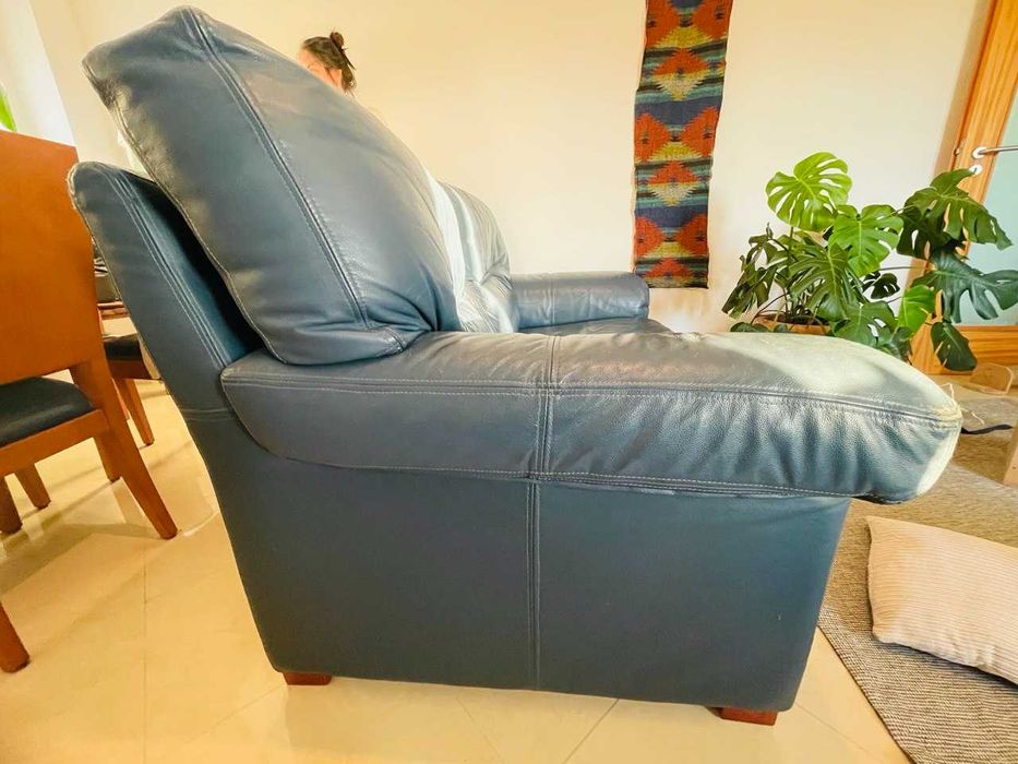 Sofá de pele 2 lugares (possível comprar o conjunto de dois)