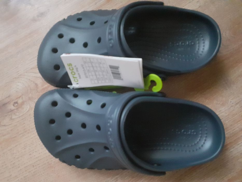 'Crocs', nowe klapki z USA, rozm. euro 34-35
