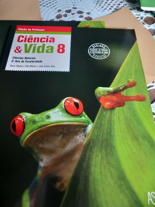 Livros de exercícios de 8º ano de ciências naturais