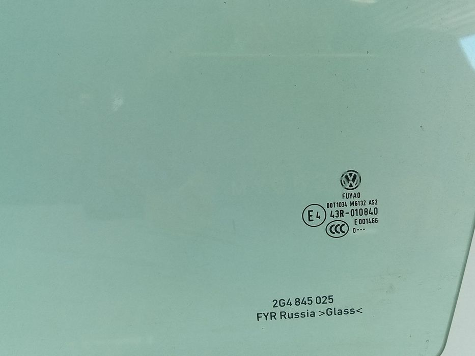 Vidro porta trás esquerdo VOLKSWAGEN Polo (AW1)