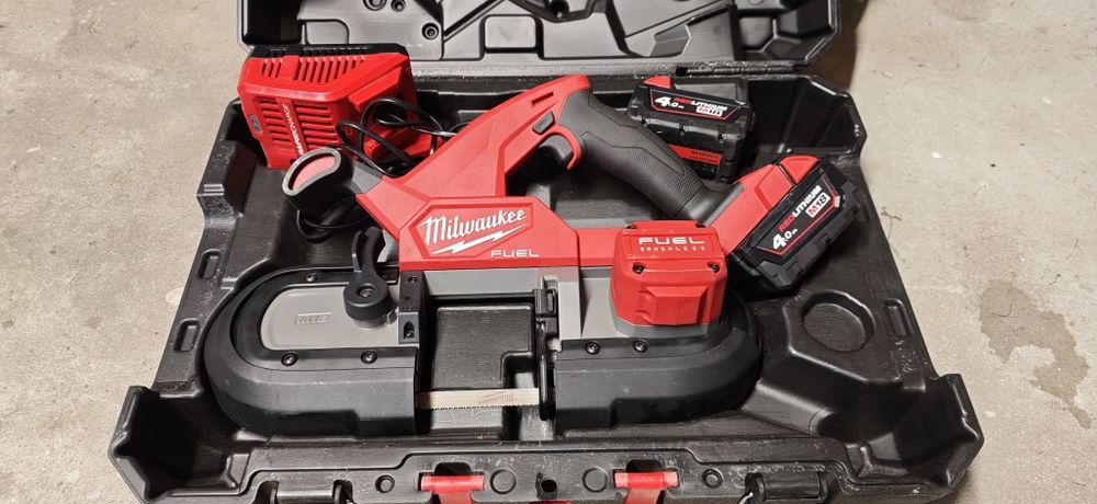 Milwaukee FBS85 M18 kompletny zestaw
