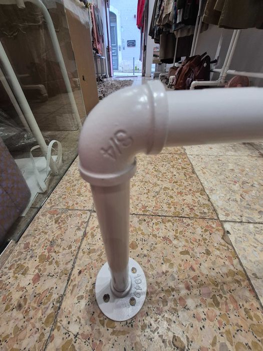 Charriot de Parede Industrial /barra para pendurar roupa