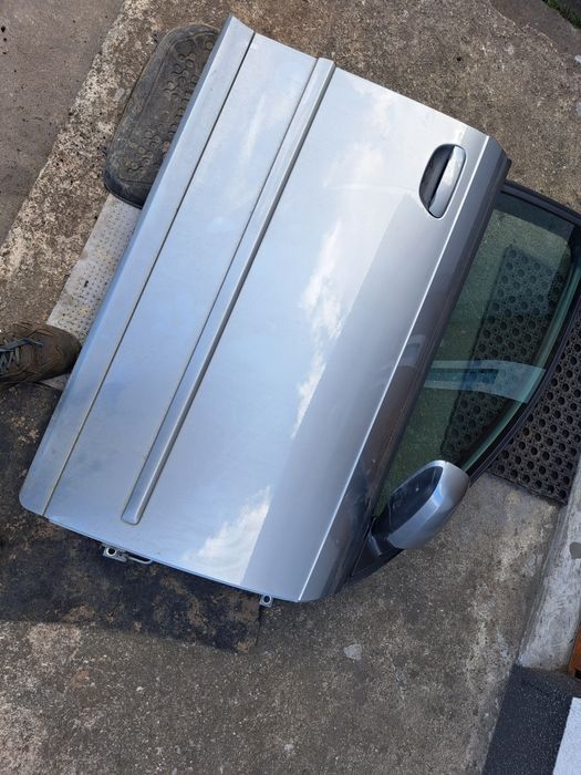 Audi a4 b6 drzwi prawy przód prawe ly7g ładne
