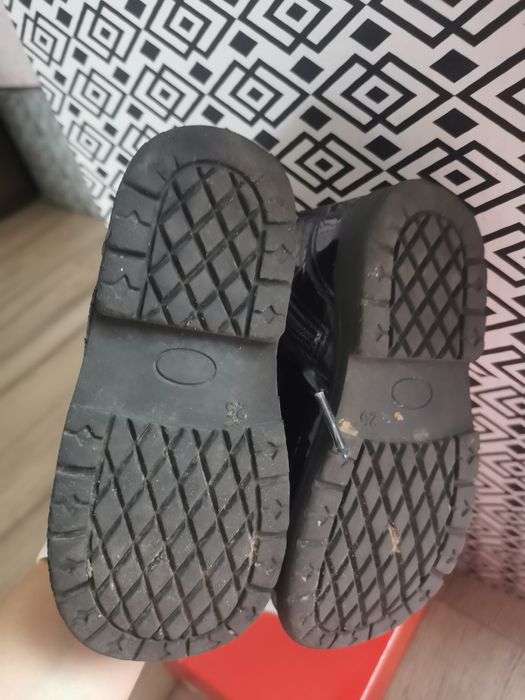 Buty lakierowane emel 25