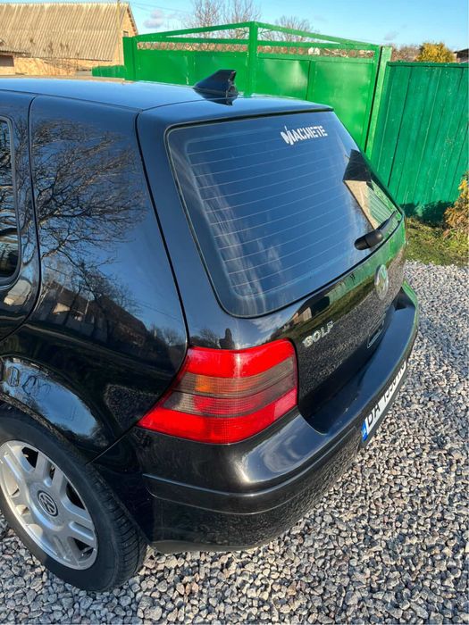 Продаю Volkswagen Golf 4 з двигуном 1.6 16-клапан