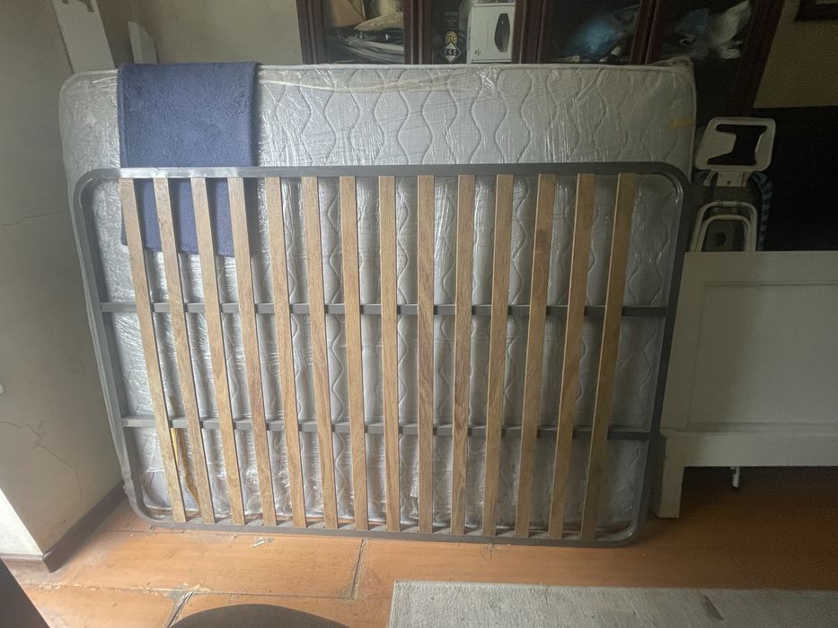 Vendo cama largura da cabeceira 14064584776823811122