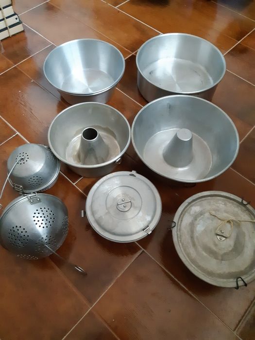 Panela e formas em inox