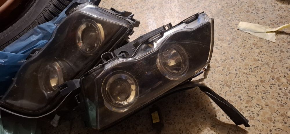 Lampy przod Xenon bmw 46