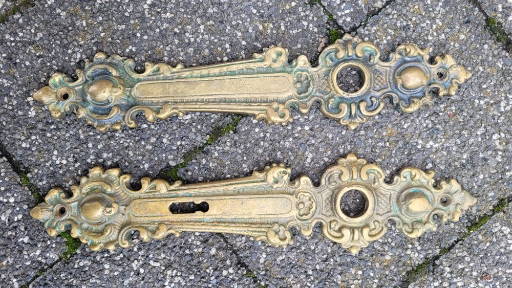 Stare szyldy do drzwi mosiężne