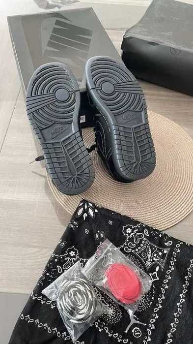 Jordan_1_Retro_Low_OG_SP_Travis_Scott_Black R.41