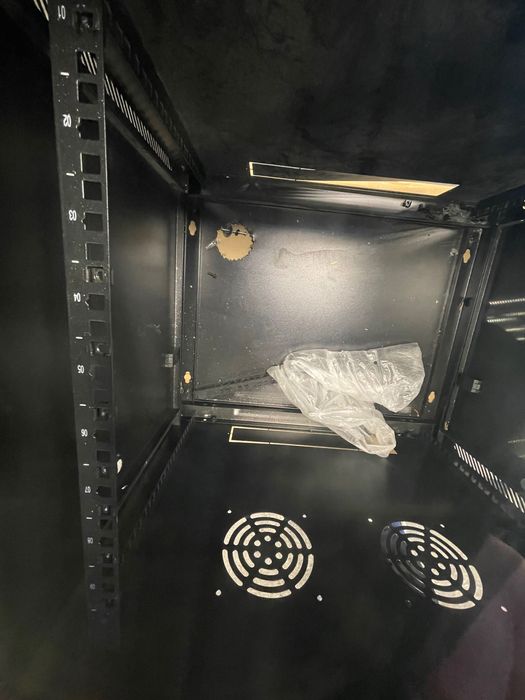 Серверна шафа EServer 19”