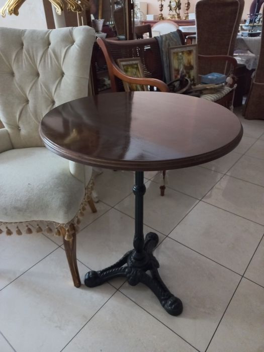 Стіл круглий обідній