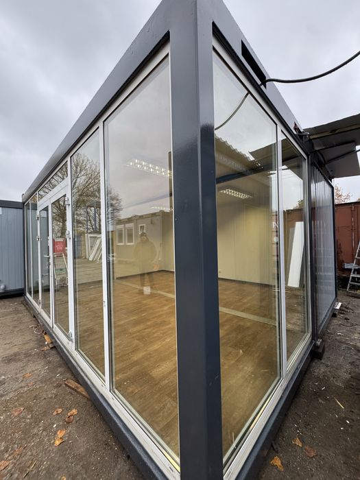 Kontener biurowy socjalny budowlany przeszklony handlowy