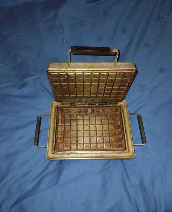 Электро-вафельница для выпекания вафель, коржей и трубочек  90-х