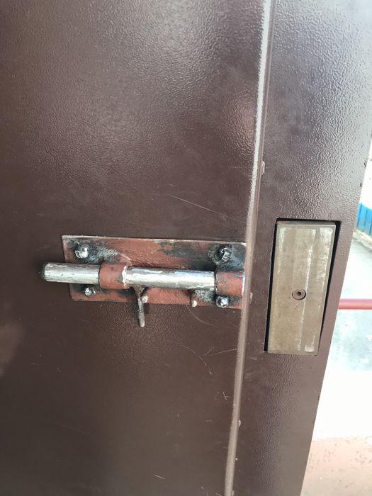 Засов на двери цена 400 грн Херсон от мародеров