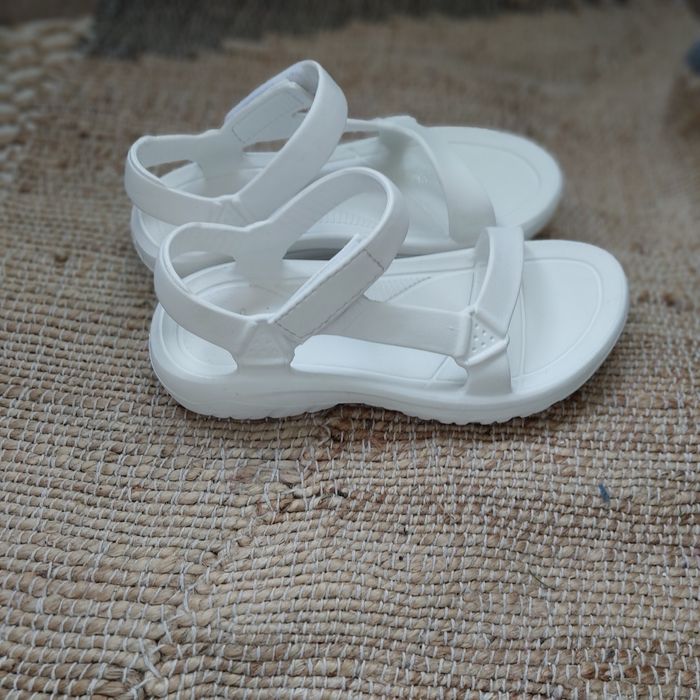 Plażowe sandałki Teva 38/39