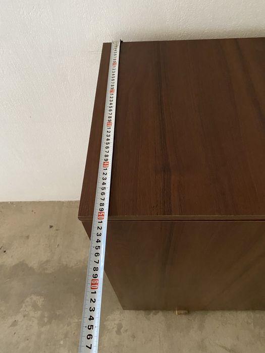 Тумба для постільної білизни , одіял, подушок в ідеальному стані