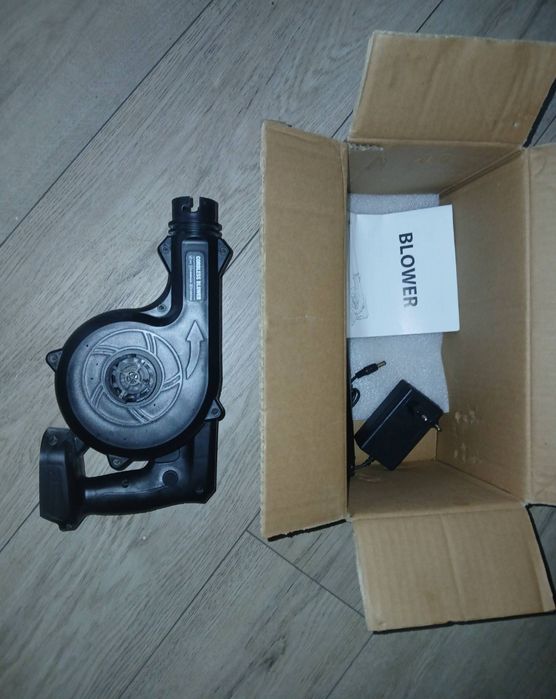 Sprzedam nową dmuchawę (blower, wentylator odśrodkowy).