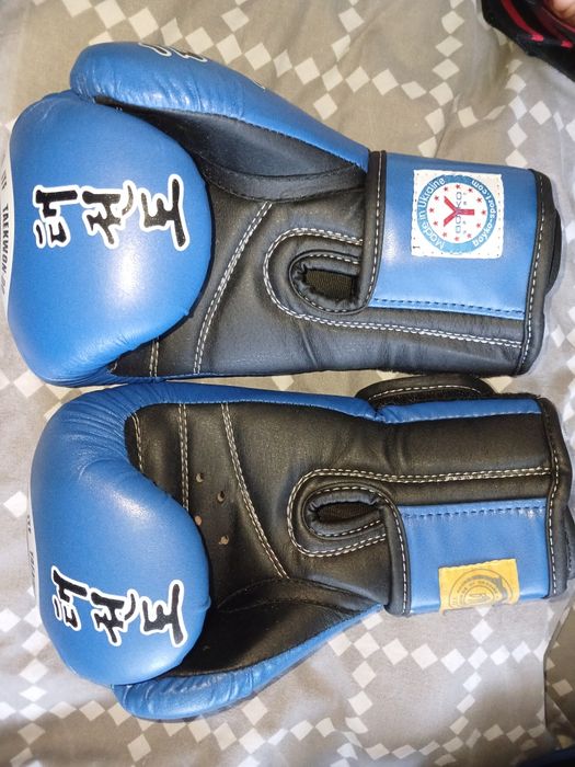 продам екіпірування для таеквандо.