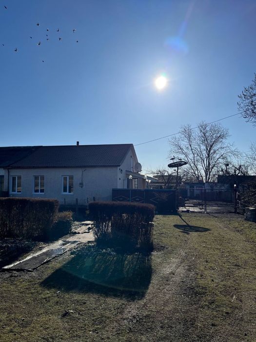 Дом 76 кв. С. Первомайске синельниковский рн.