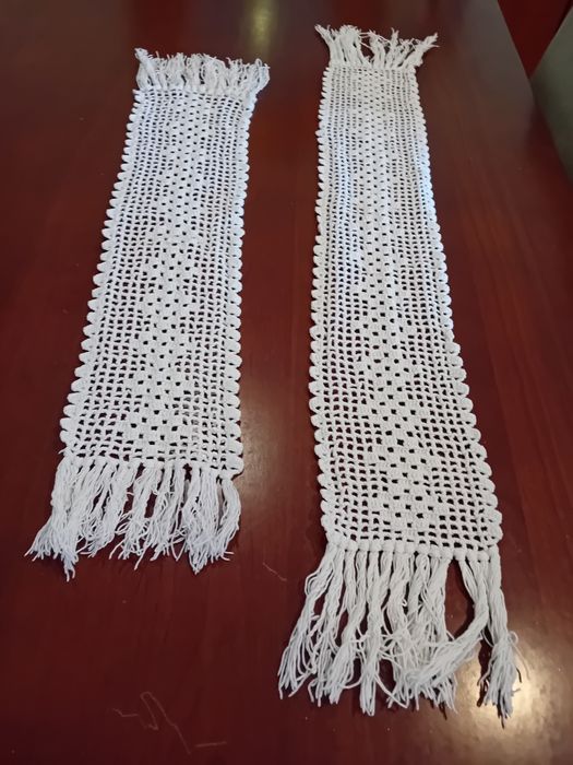 Conjunto de 2 naperons feitos à mão