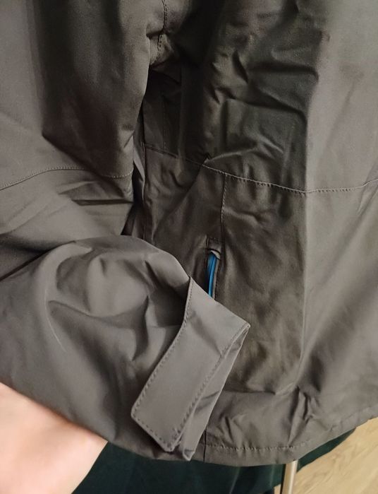 Kurta wiatroszczelna i przeciwdeszczowa