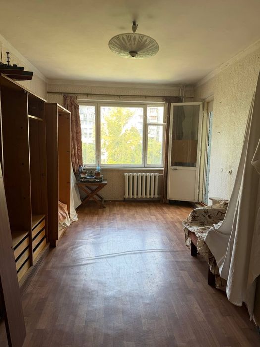 3-кімнатна квартира на вул. Ак. Корольова
