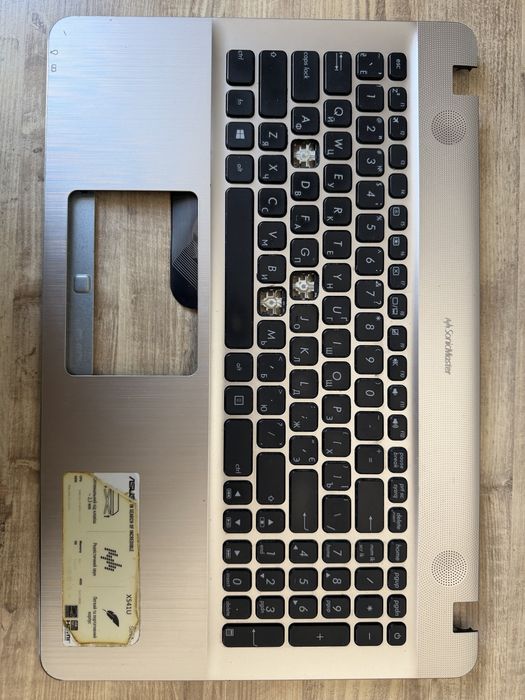 Поодам топкейс Asus X541U