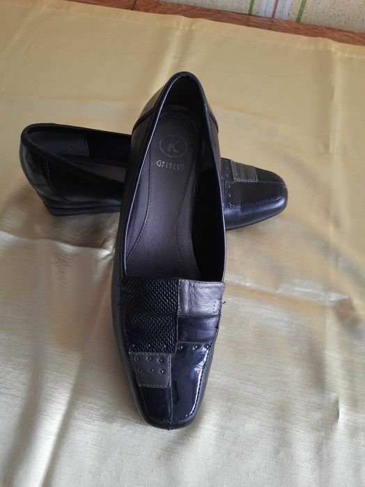Туфлі натуральна шкіра 39р