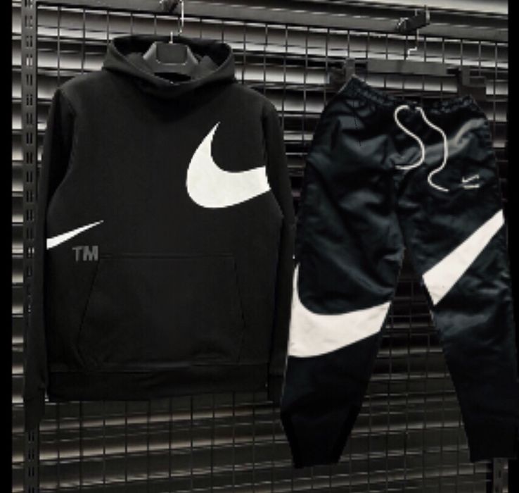 Костюм Nike bog swoosh