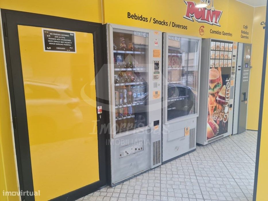 Loja de vending automático com 48 m², para trespasse na Póvoa de Sa...