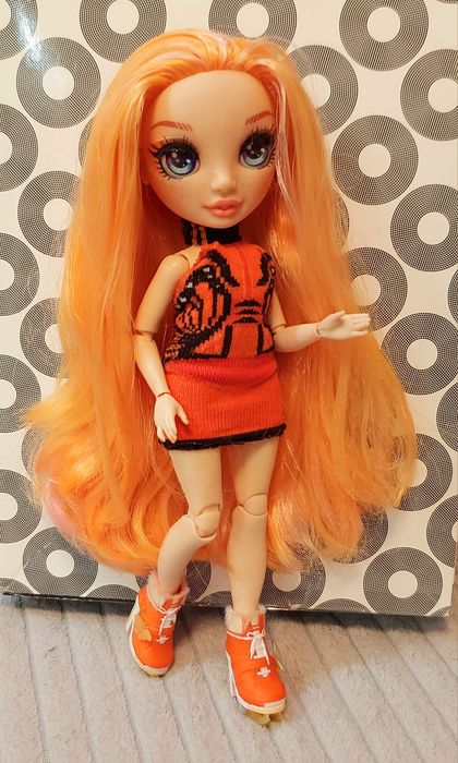 Лялька Rainbow High Рейнбоу Хай Поппі Роуан Winter Break Poppy Rowan Orange Fashion Doll