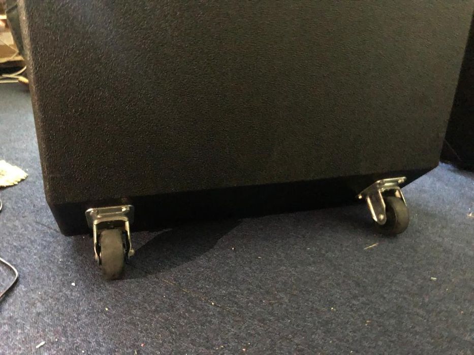 Coluna baixo Rara, Ampeg V-4B64585323027330125