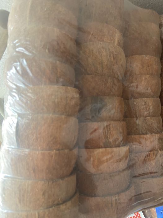 Vendo 300 metades de casca de coco