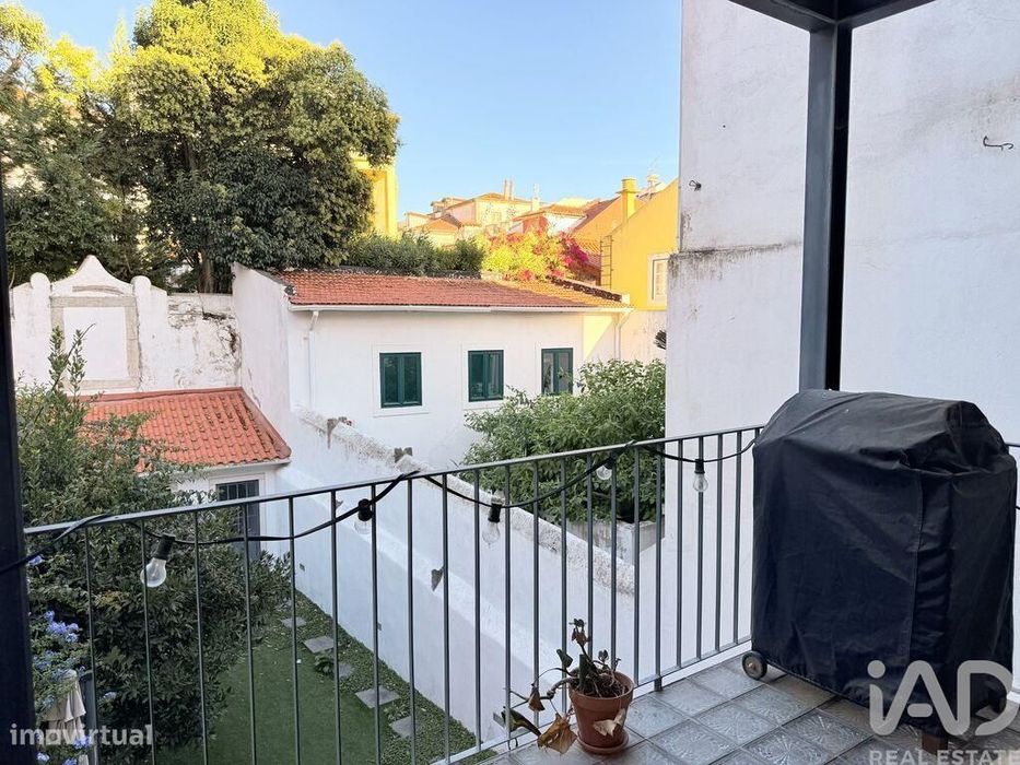 Apartamento T2 em Misericórdia de 51,3 m2