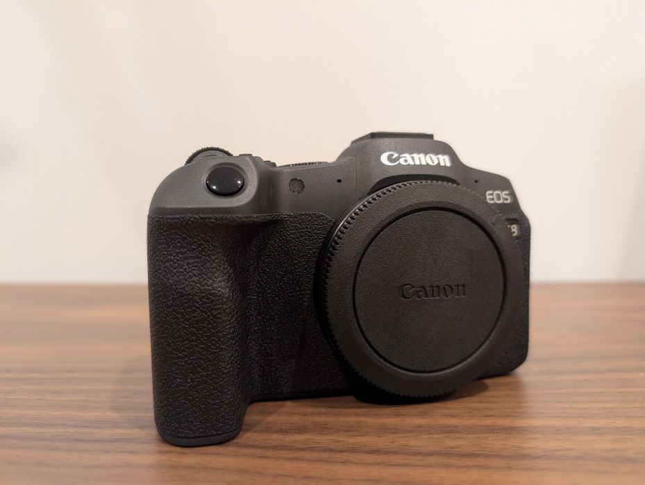 Corpo Canon EOS R8 - Nova com garantia