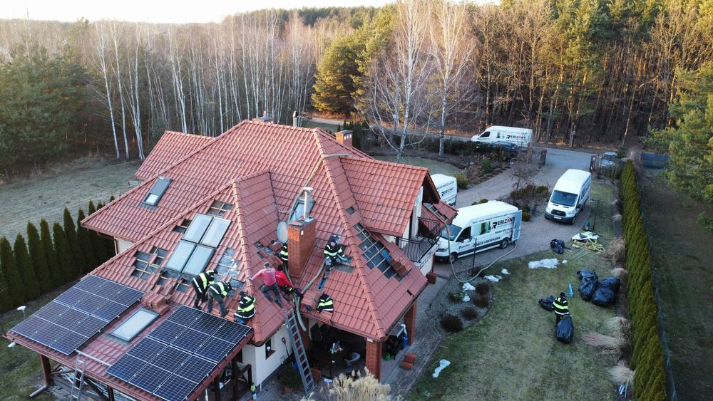 Naprawa dachu po kunie