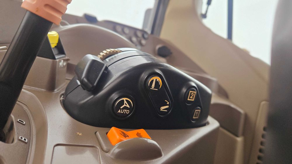 Трактор john deere 6930