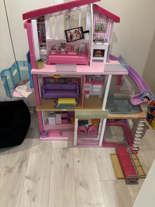 Duży domek dla lalek Barbie Dreamhouse + basen + zjeżdżalnia