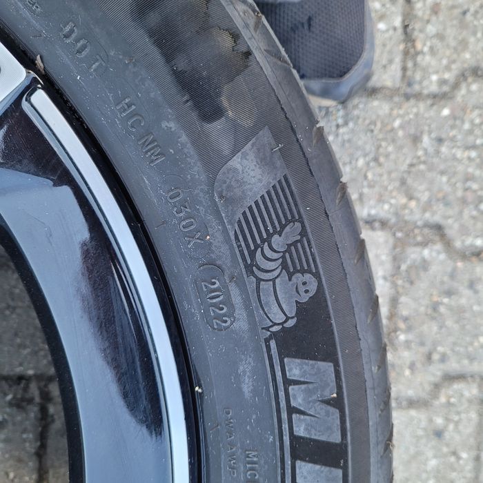 Koła Mercedes GLA W247 AMG 235/50R19 A2474011500