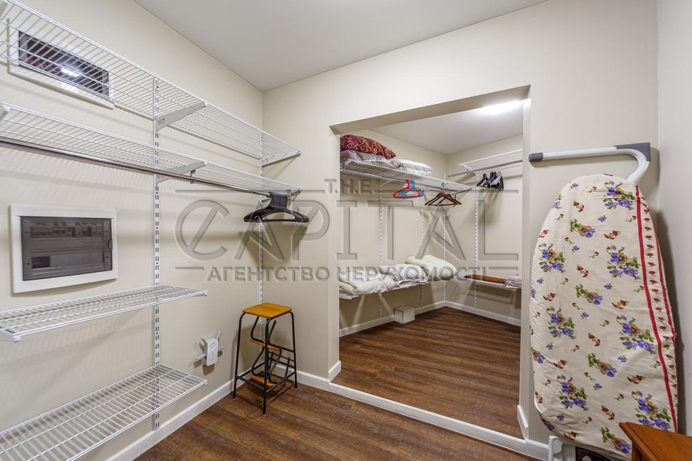 Продаж квартири, вул. Драгоманова, Дарницький р-н